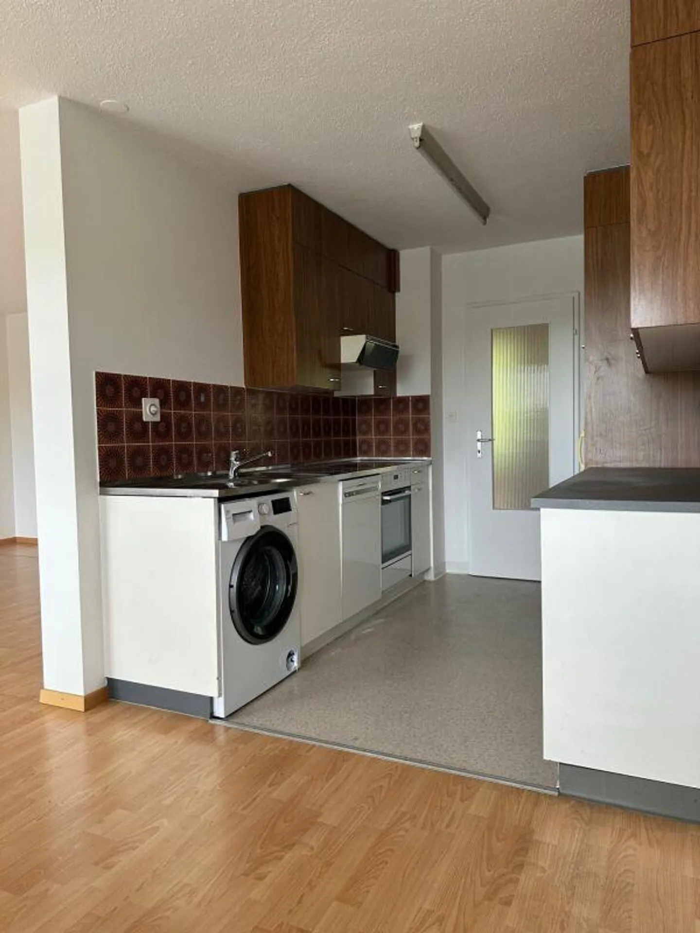 Appartamento soleggiato di 4,5 stanze con balcone - Foto 6 di 13