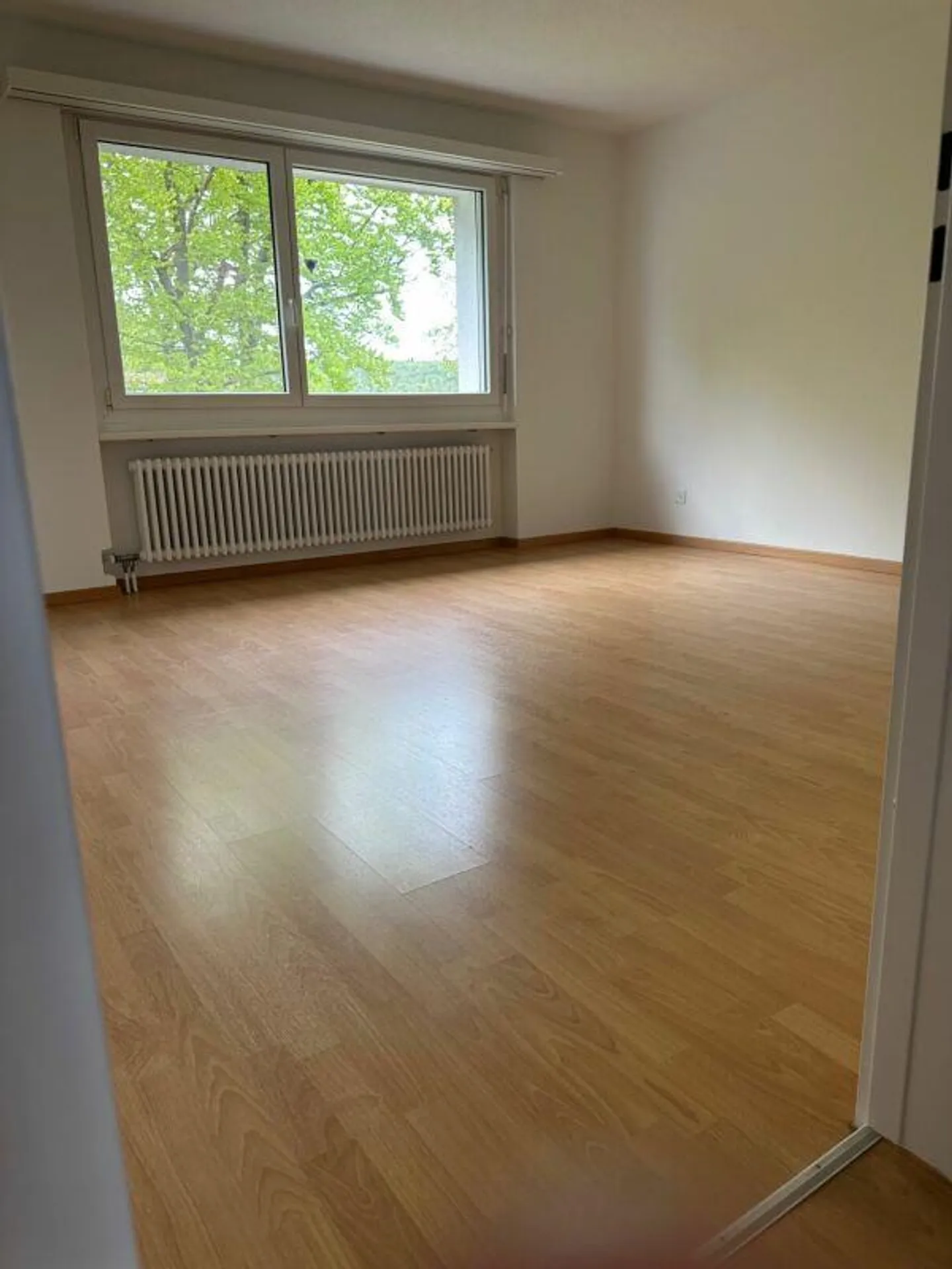 Appartamento soleggiato di 4,5 stanze con balcone - Foto 9 di 13