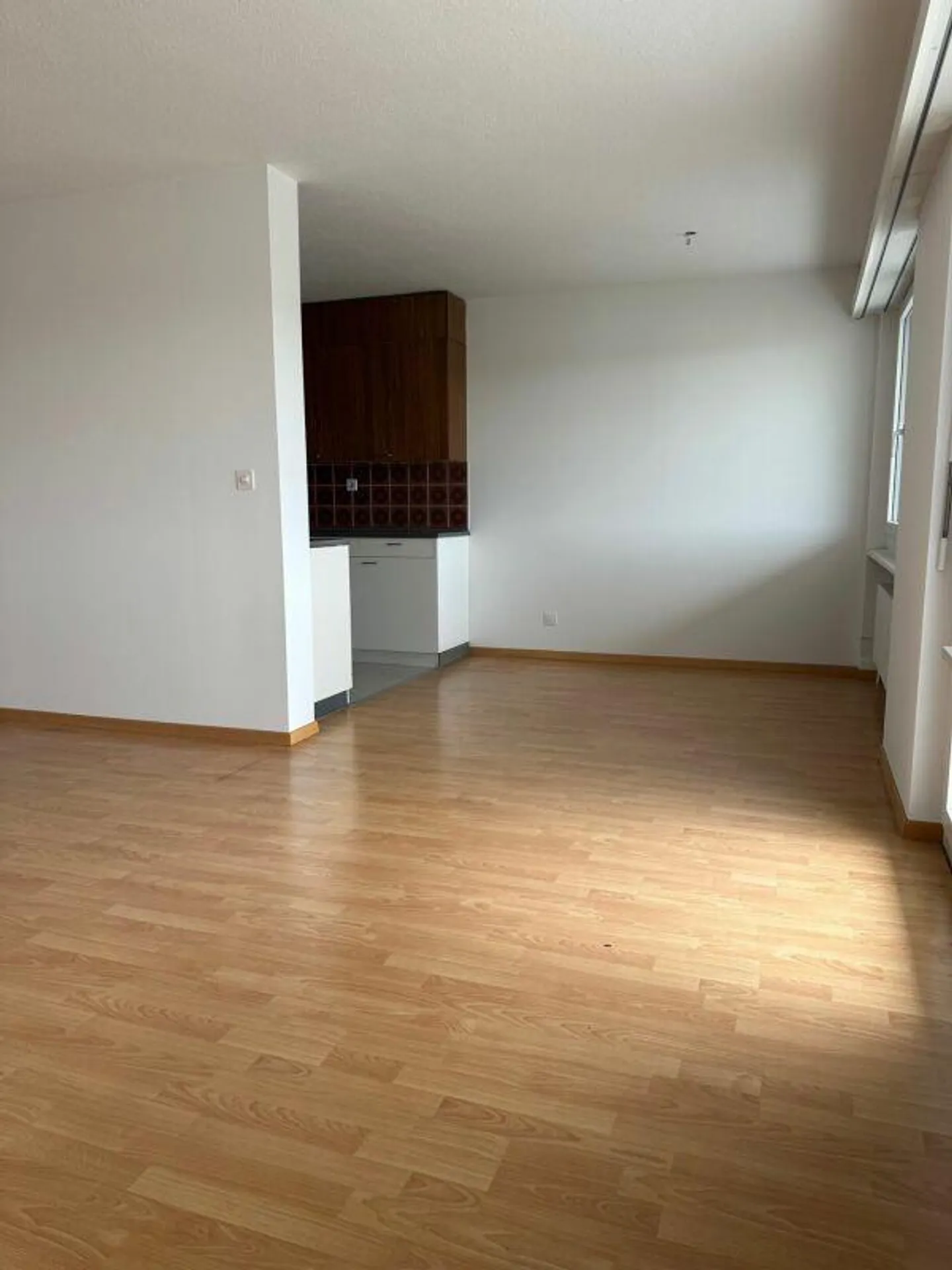 Appartamento soleggiato di 4,5 stanze con balcone - Foto 8 di 13