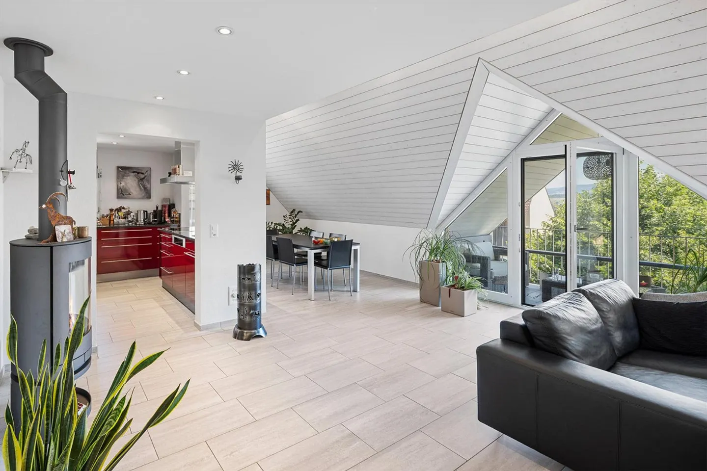 Charmantes Duplex mit sonnigem Balkon - Foto 1 von 13