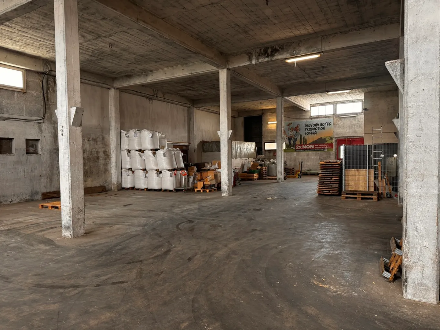 Cugy (FR), à louer, diverses surfaces commerciales, bureaux et dépôts - Photo 3 sur 7