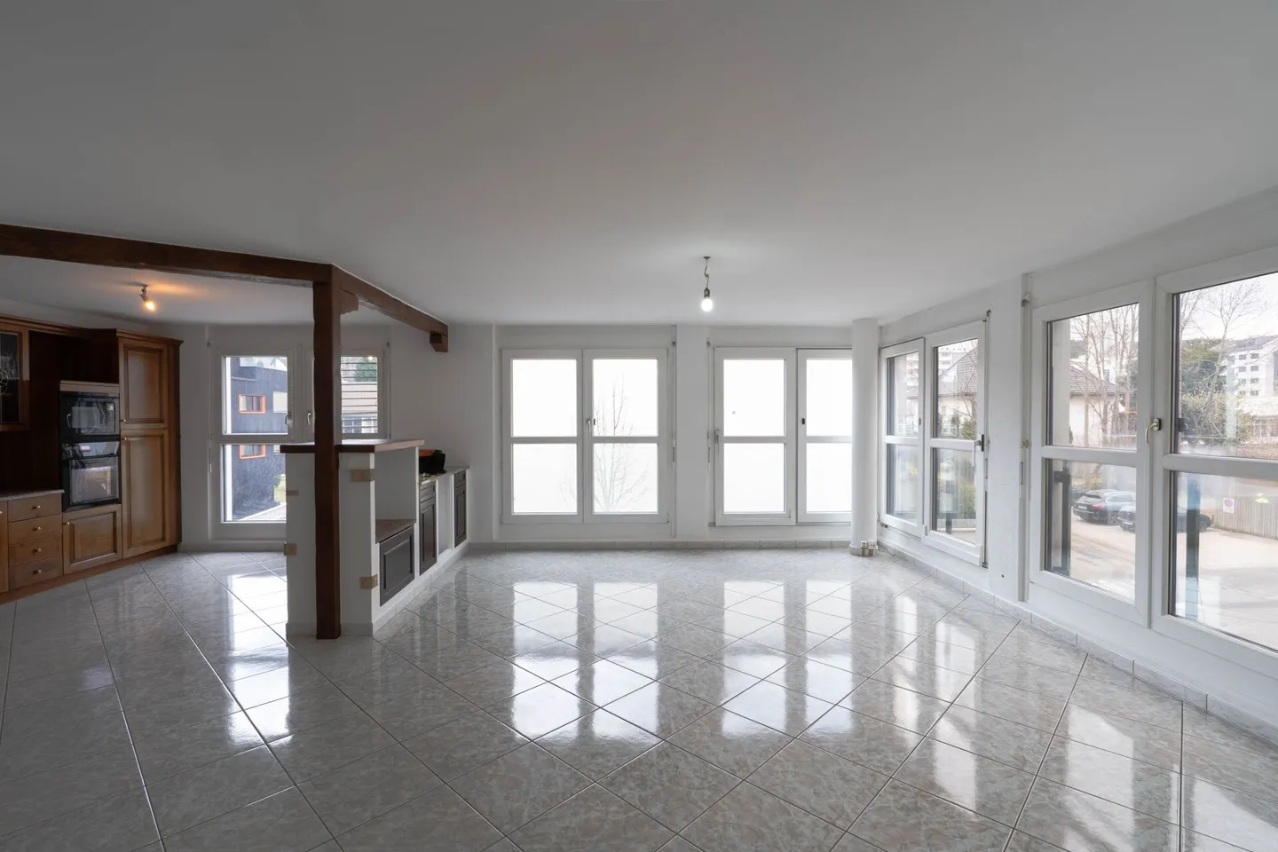 Superbo appartamento luminoso di 5,5 locali con box - La Chaux-de-Fonds - Foto 2 di 14