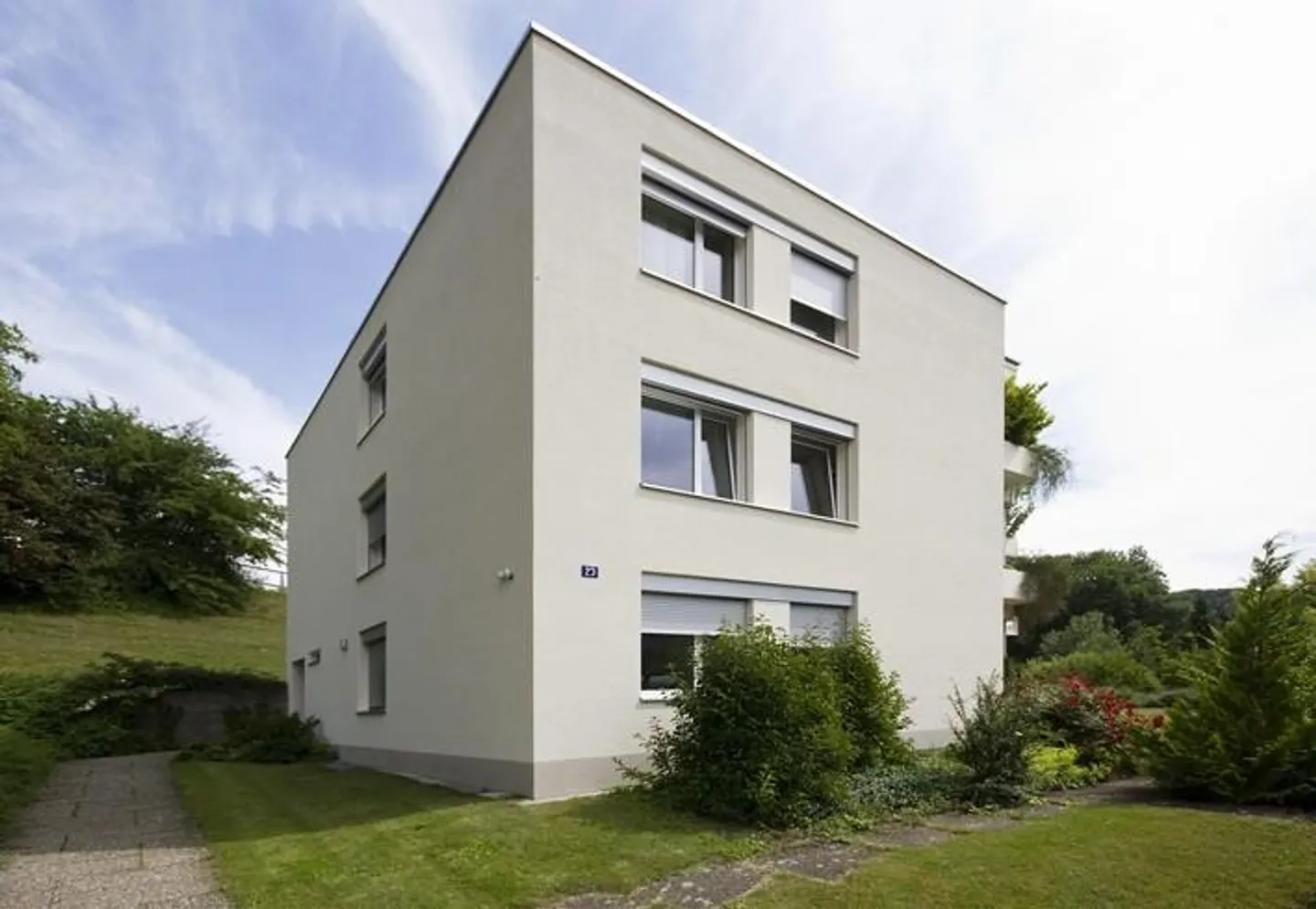 Charmante 4.5-Zimmerwohnung im 1. OG mit Balkon - Foto 1 di 8
