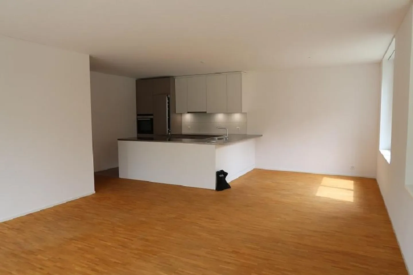 Moderne Wohnung in Stadtnähe - Foto 2 von 6