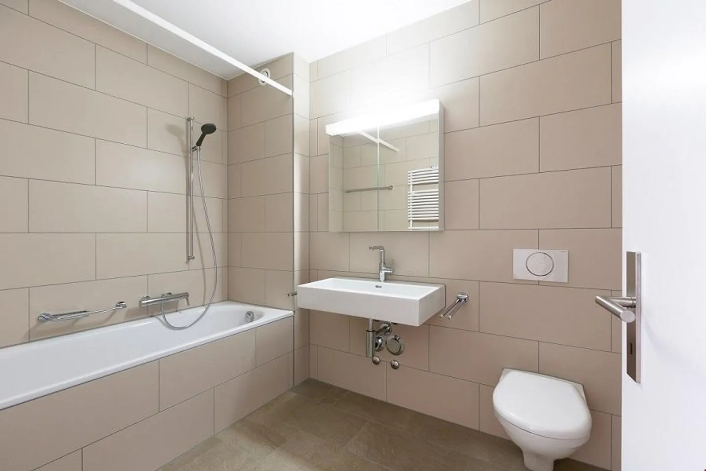 Moderne Wohnung in Stadtnähe - Foto 3 von 6
