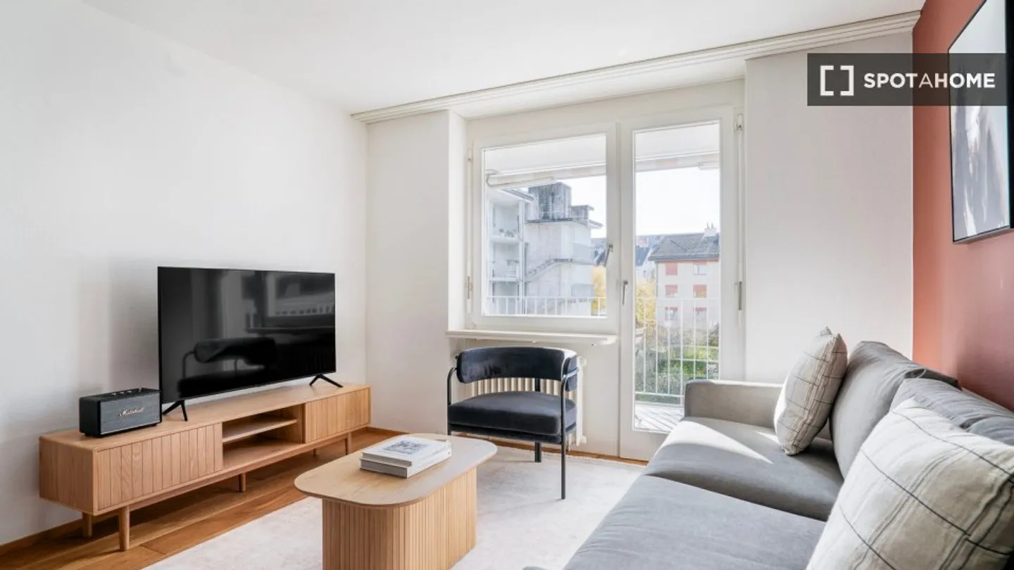 Discover, visit and rent your new home online with full confidence. - Photo 2 of 18