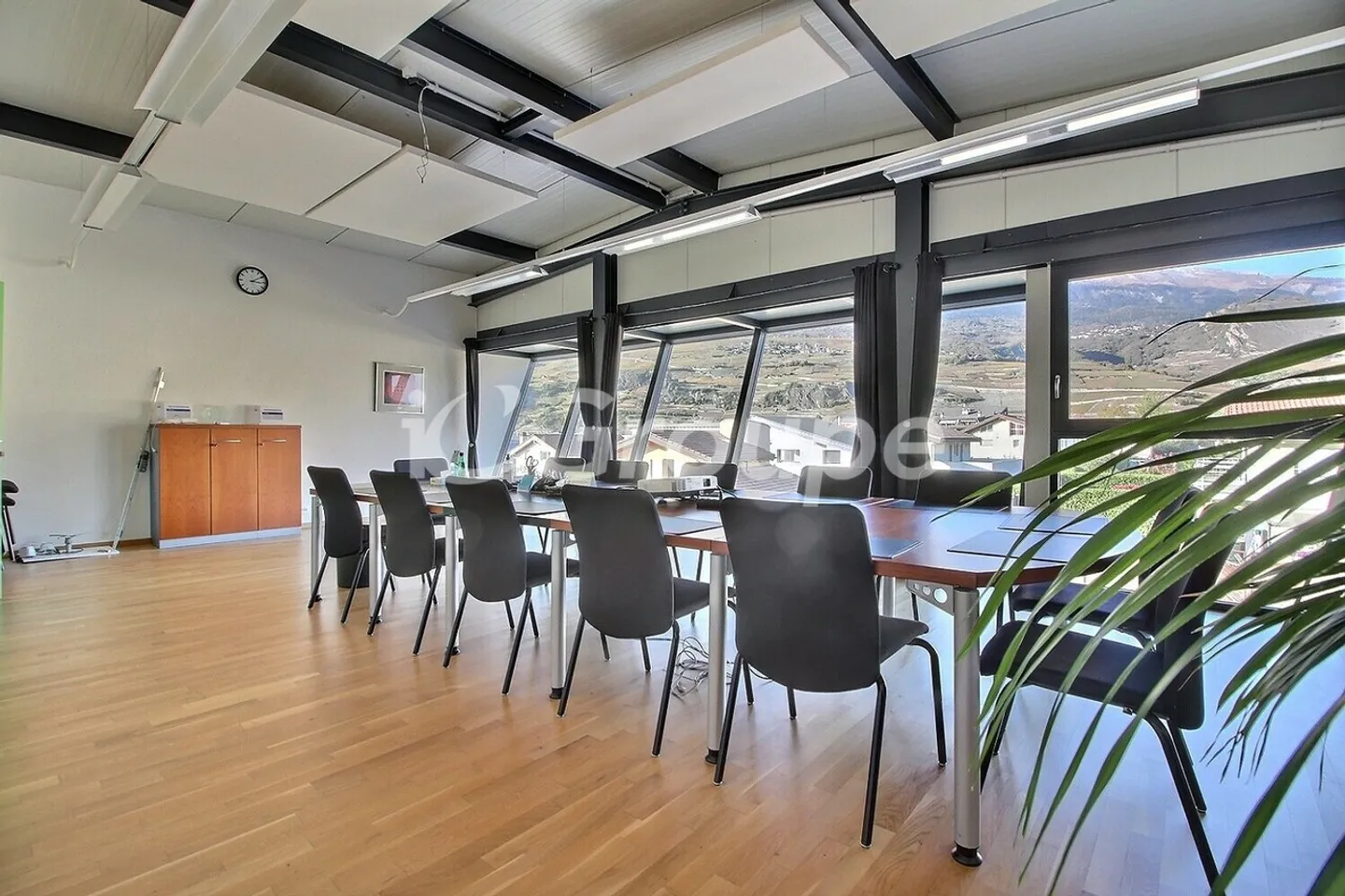 Modern Industrial Hall Near Sion - Photo 7 of 13