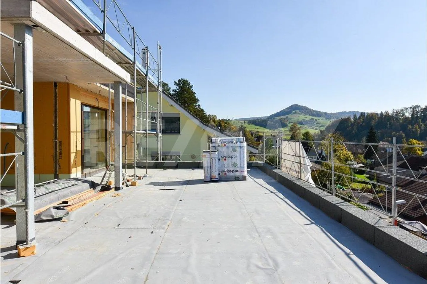 Erstbezug: Hochwertiges Terrassenhaus im Grünen - Foto 2 von 12