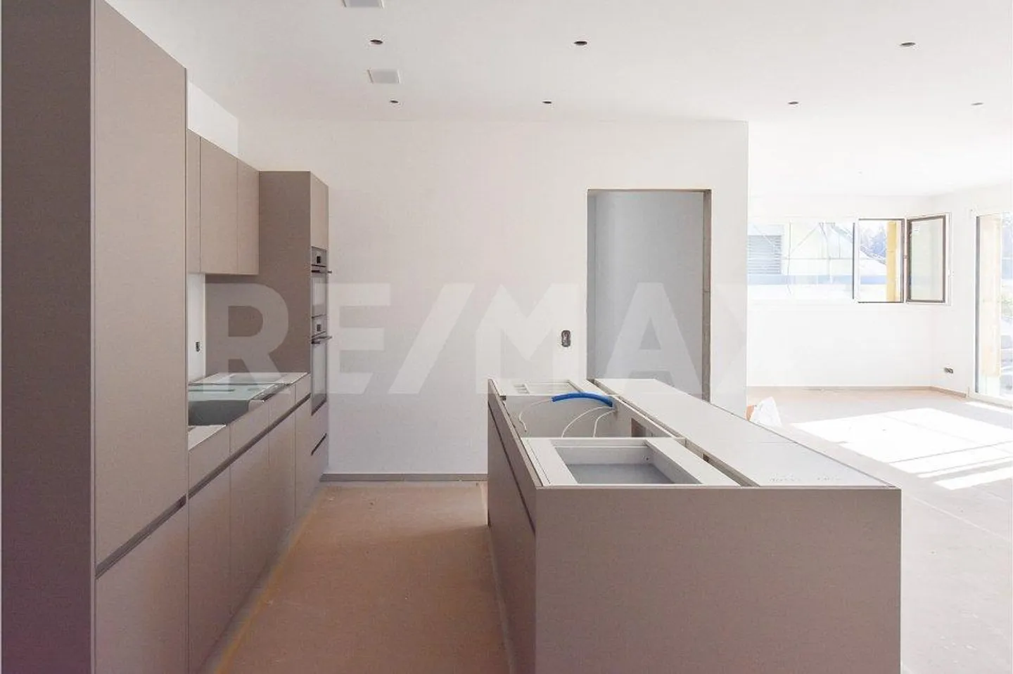 Erstbezug: Hochwertiges Terrassenhaus im Grünen - Foto 3 von 12