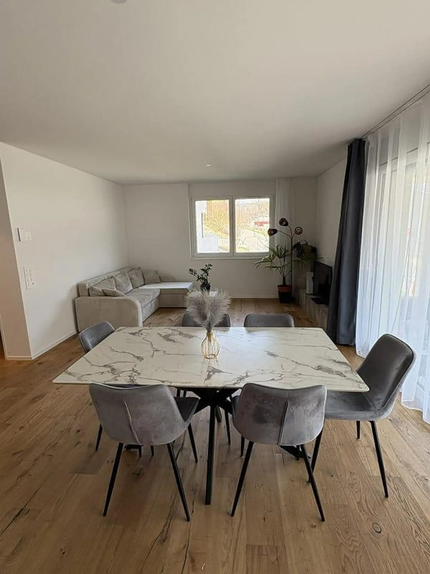 Appartamento moderno con giardino a Sciaffusa - Foto 3 di 8