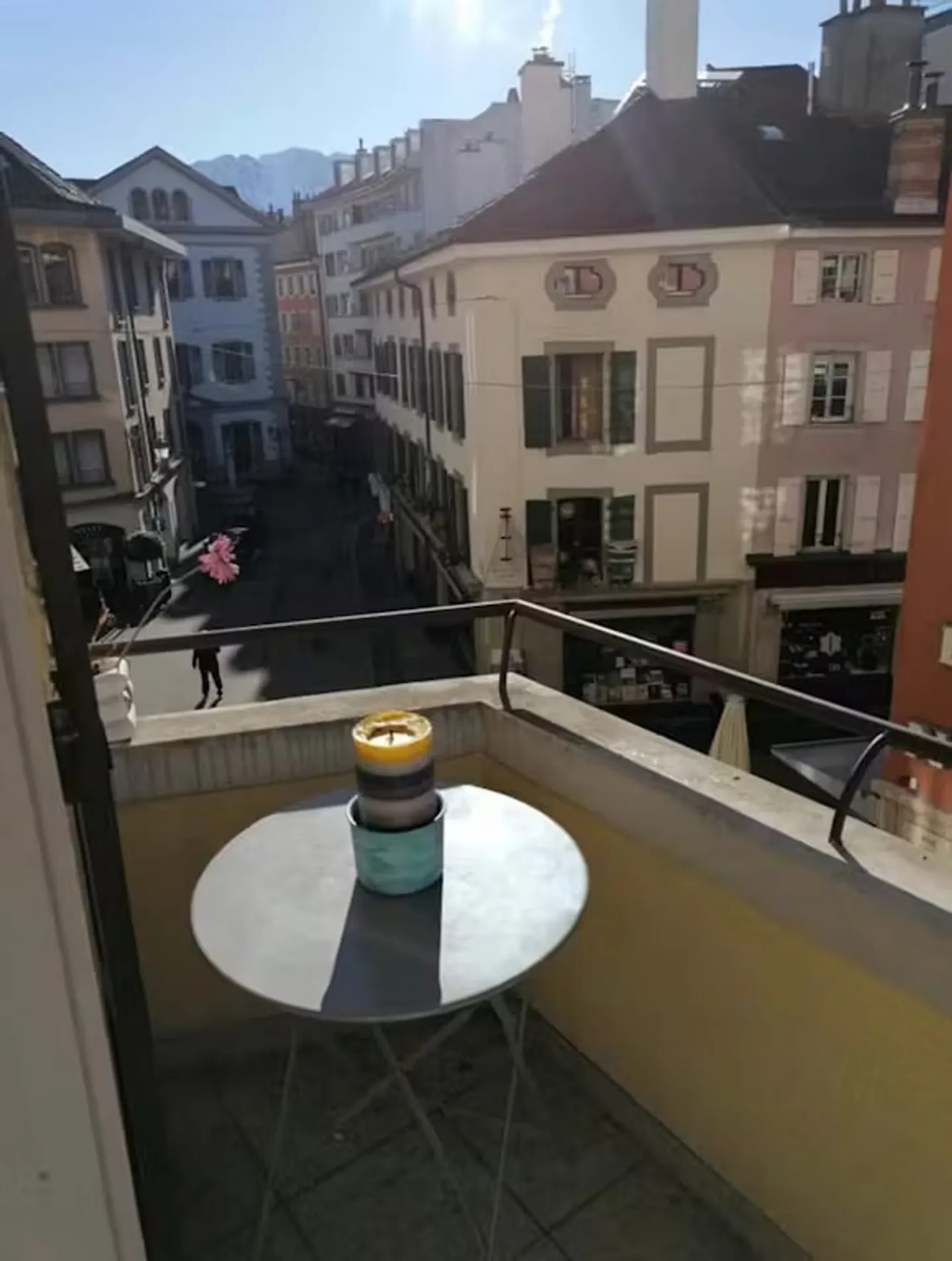 Chambre à louer/Vieille Ville Vevey à 1 min du Lac - Photo 9 sur 10