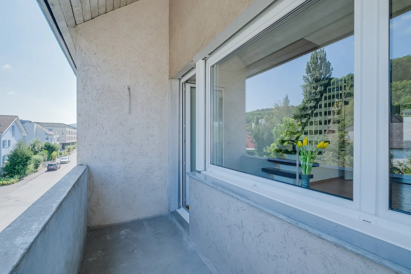 Spacious Maisonette Apartment - Photo 4 of 10