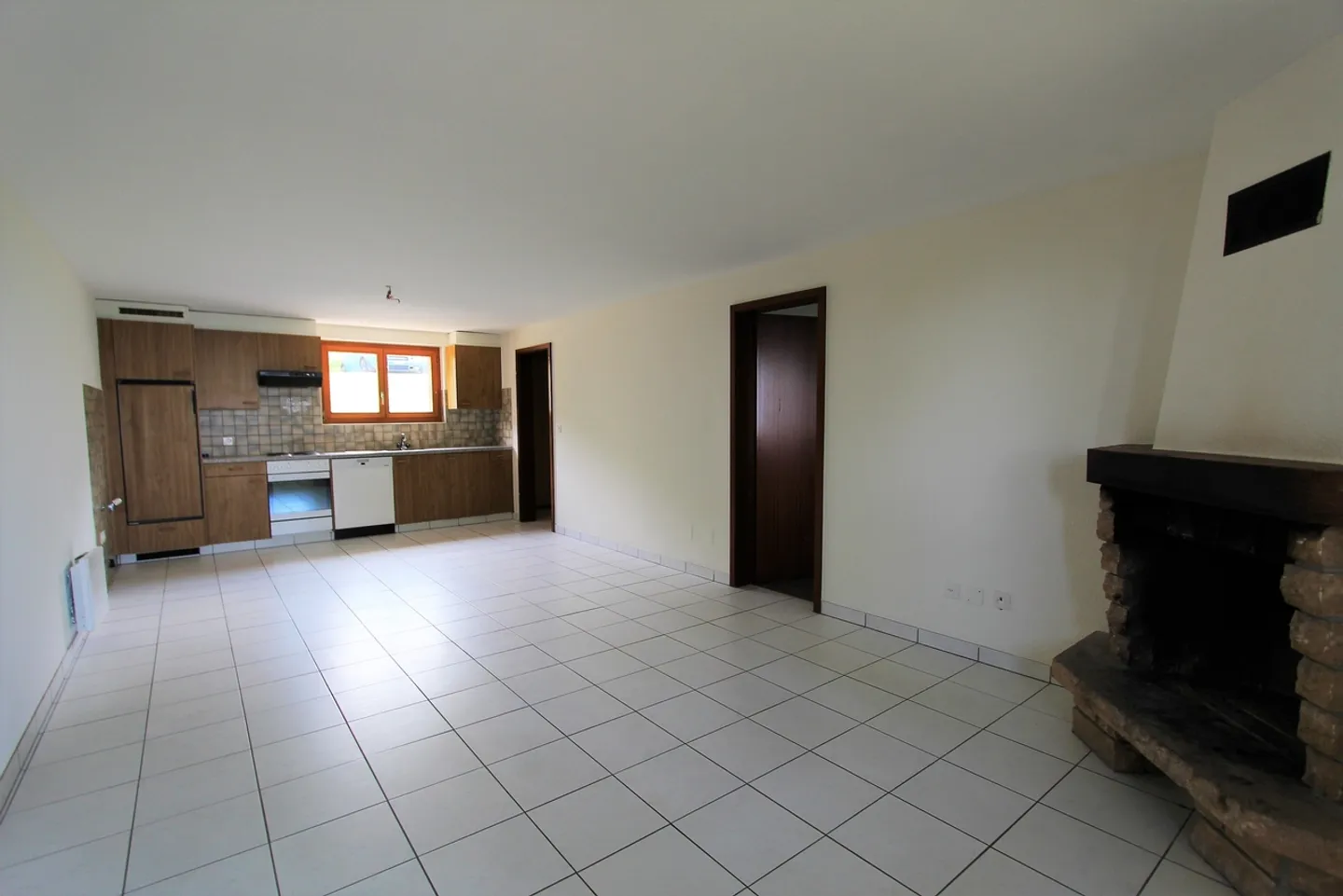 Appartement Charmant avec Balcon - Photo 4 sur 8