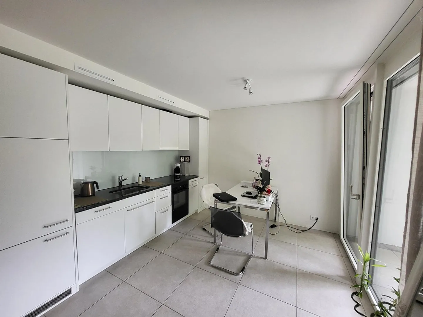 Appartement moderne et lumineux à louer dans le centre-ville de Dübendorf - Photo 5 sur 5