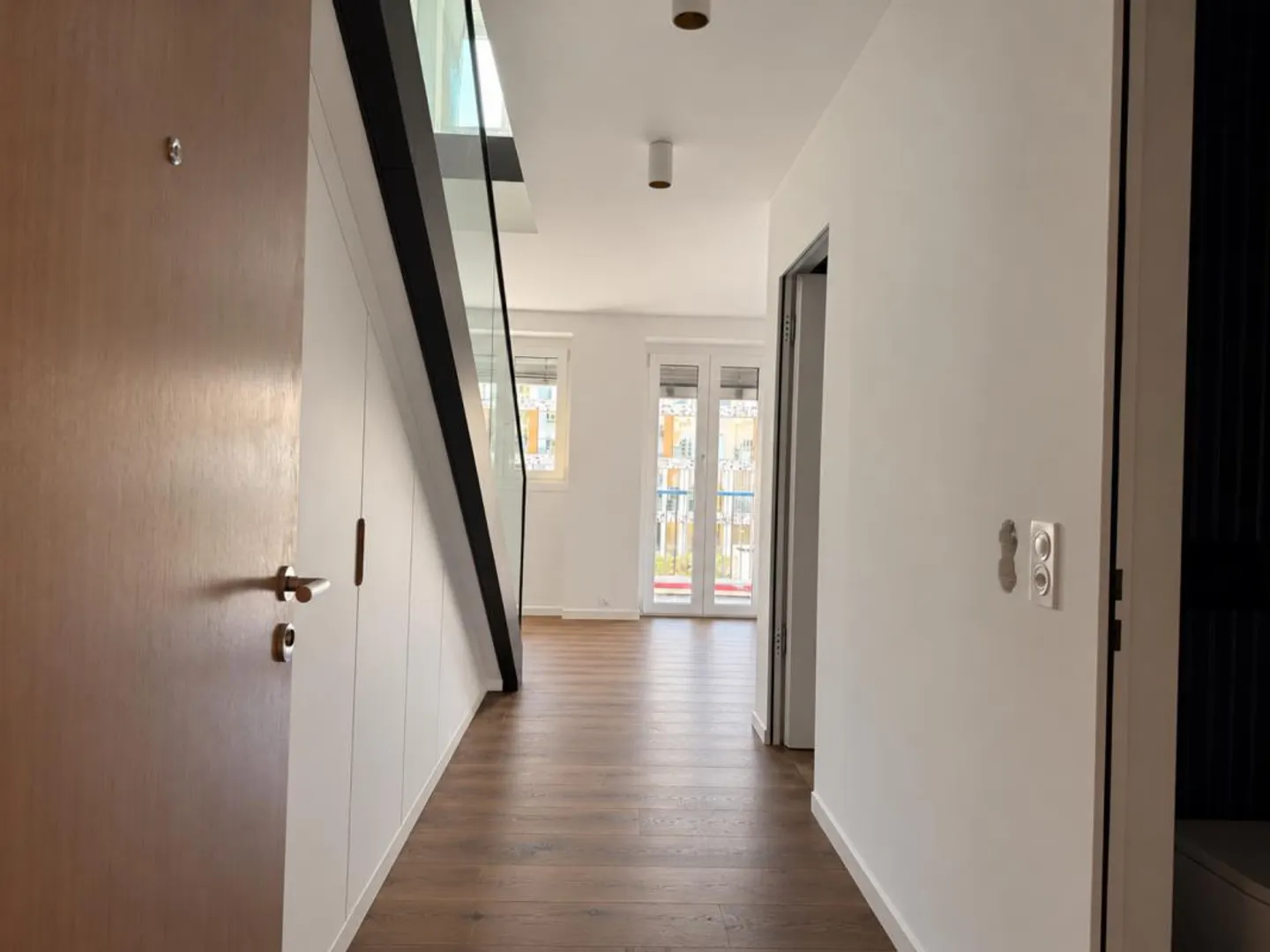 EXKLUSIVE DUPLEX-WOHNUNG - ERSTBEZUG NACH HOCHWERTIGER SANIERUNG - Photo 2 of 12
