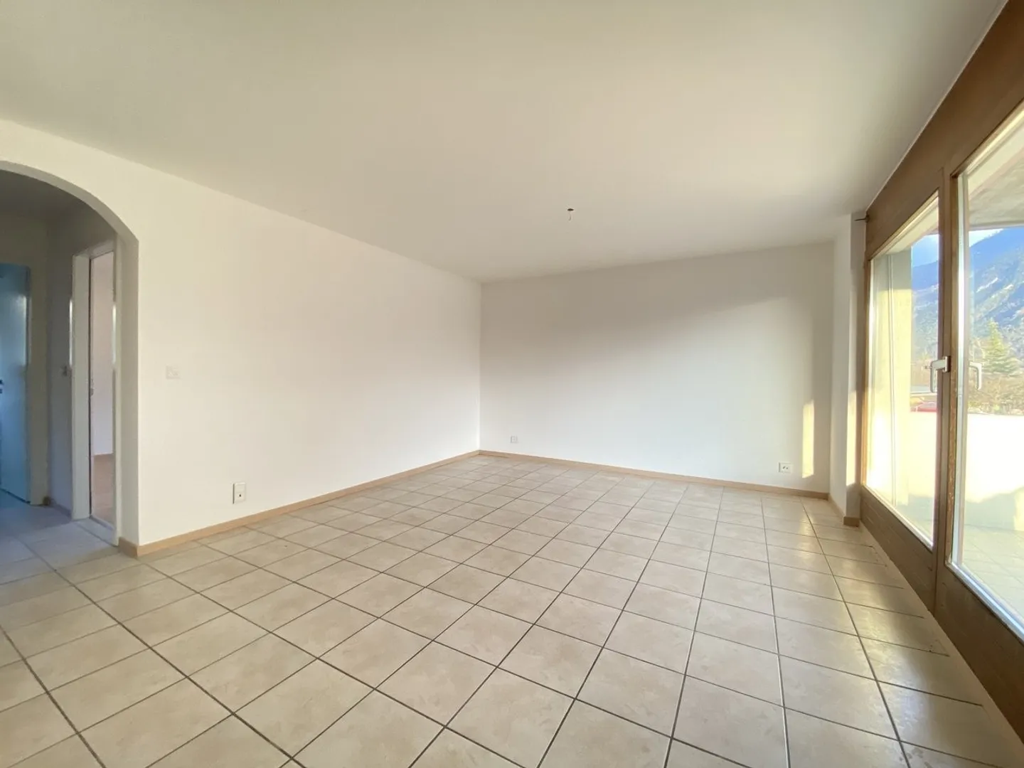 Spacious 3.5 rooms with balcony - Photo 2 of 7