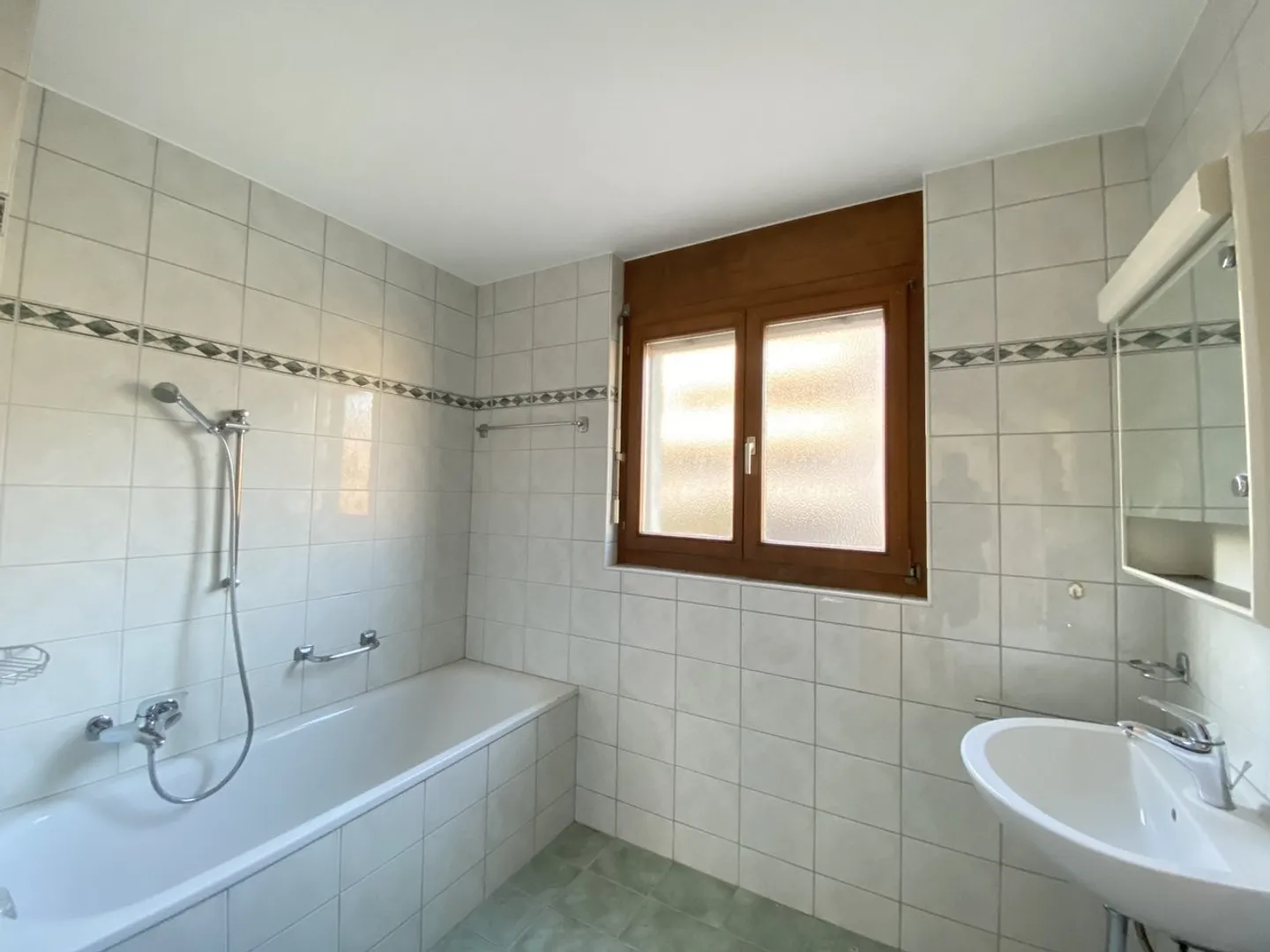 Spacious 3.5 rooms with balcony - Photo 6 of 7