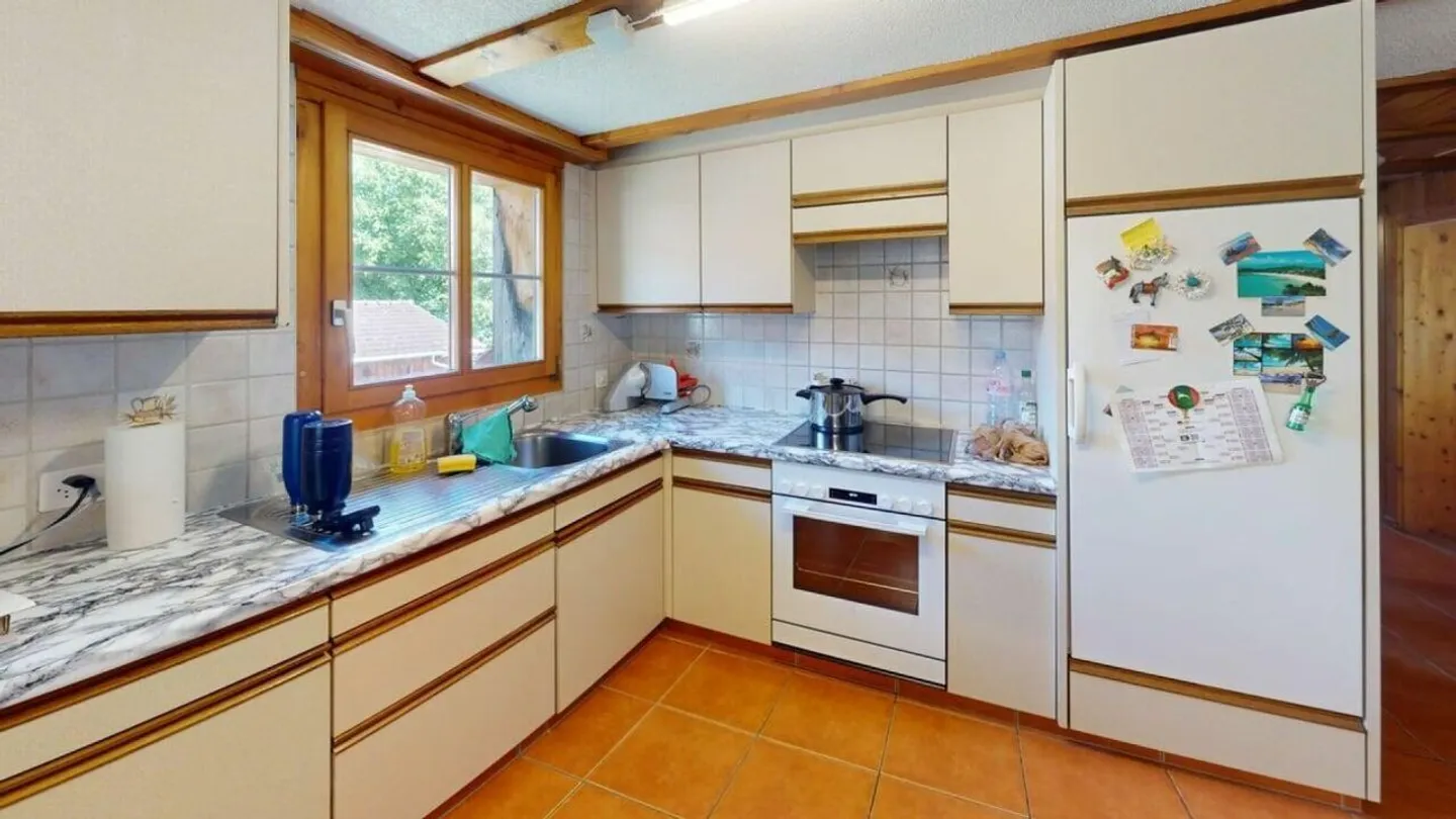 3.5 Room Apartment Above Mels - Photo 6 of 12