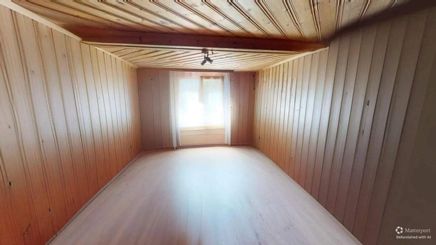 3.5 Room Apartment Above Mels - Photo 10 of 12