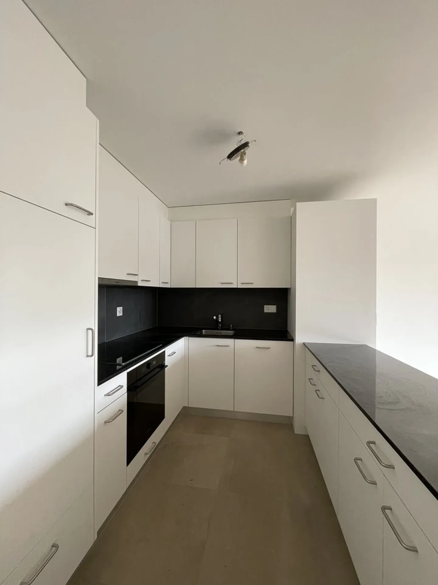 PAYERNE (VD) - 3,5 stanze al 2° piano - Foto 2 di 6