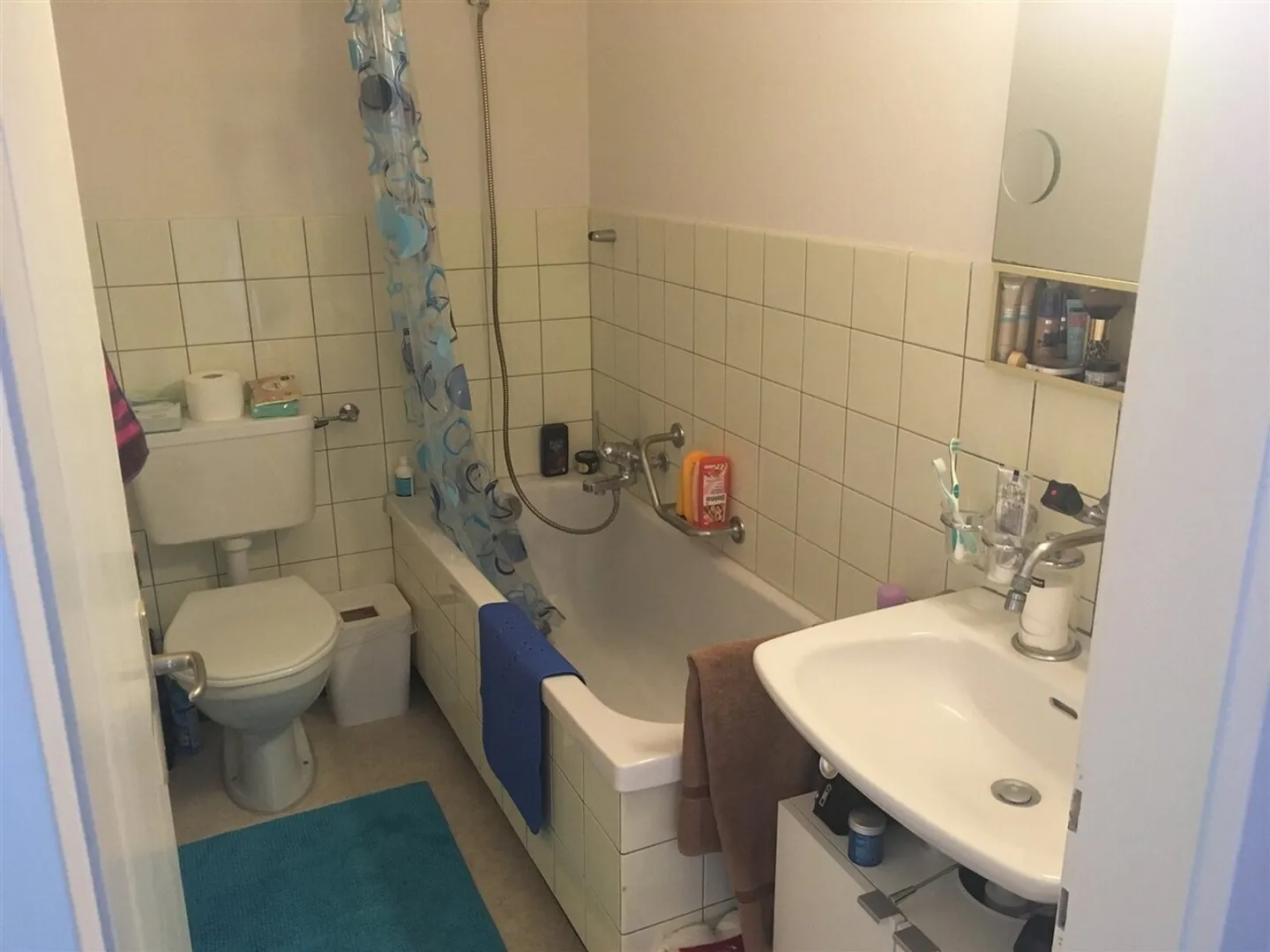 Appartamento centrale in un quartiere tranquillo - Foto 6 di 8