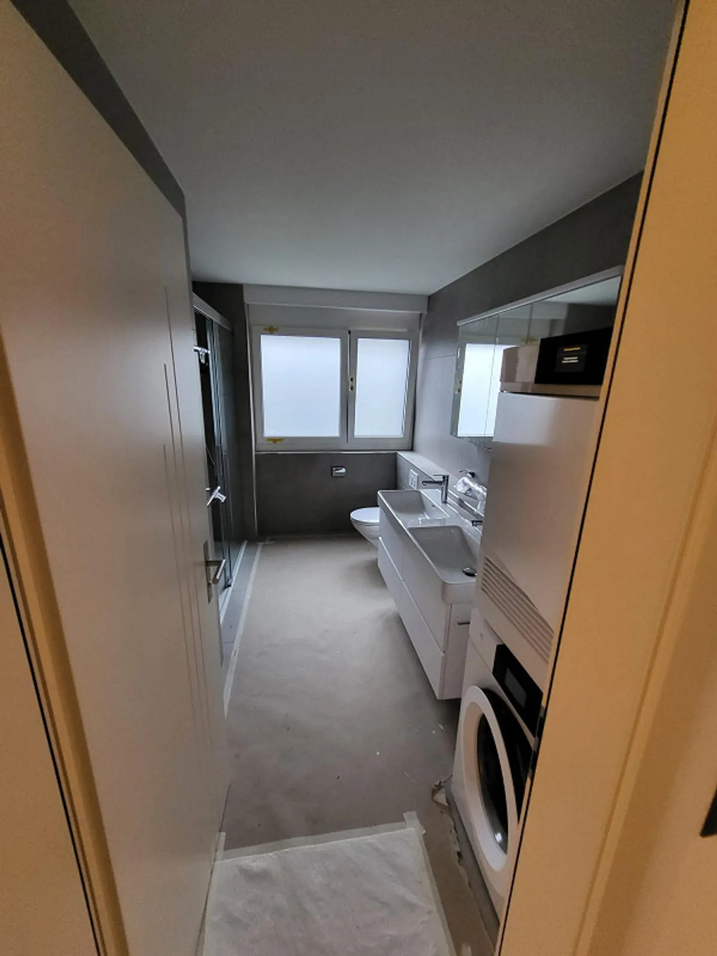 Modern and central 5.5 room apartment in Brunnen - Photo 6 of 12