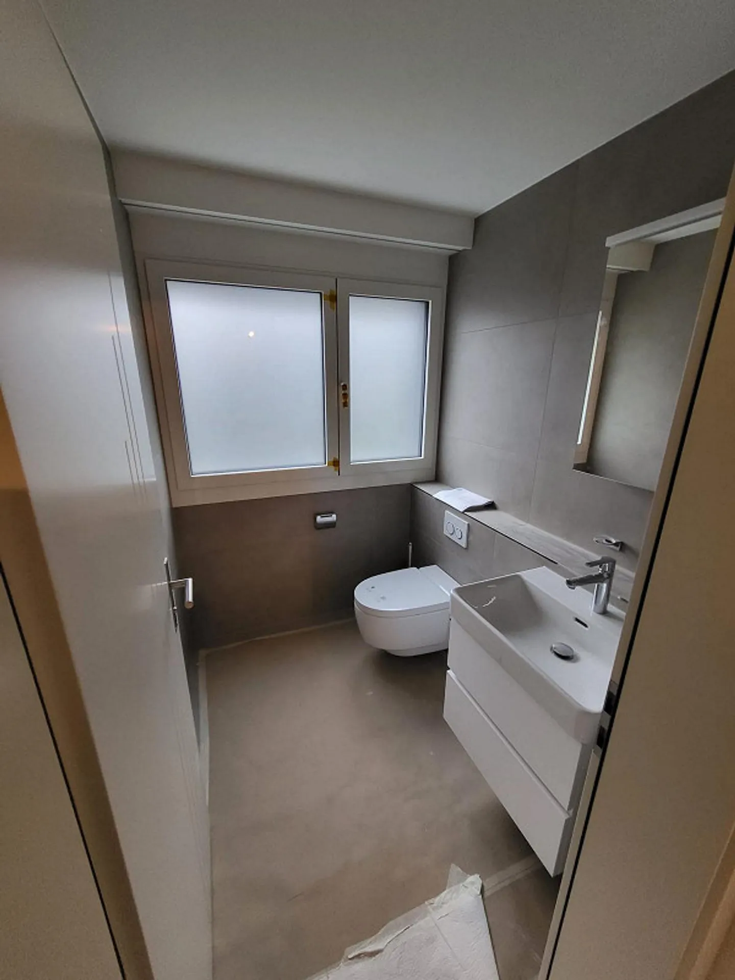 Modern and central 5.5 room apartment in Brunnen - Photo 8 of 12