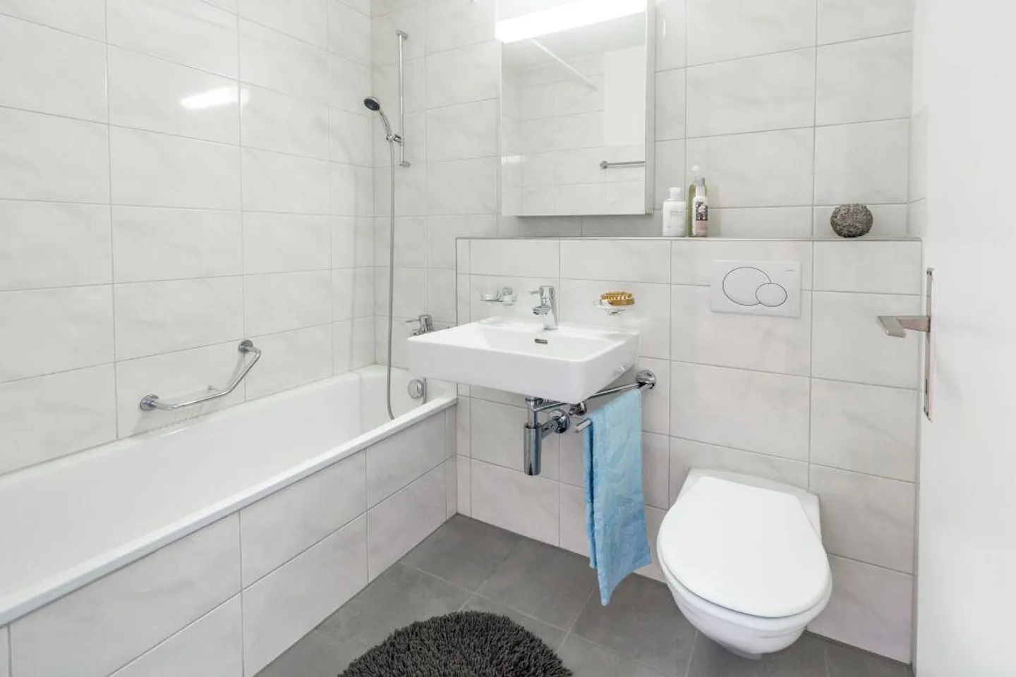 Appartement simple avec balcon à louer - Photo 4 sur 5