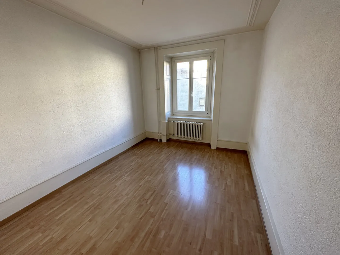 Charmant appartement 3 pièces - Photo 2 sur 5