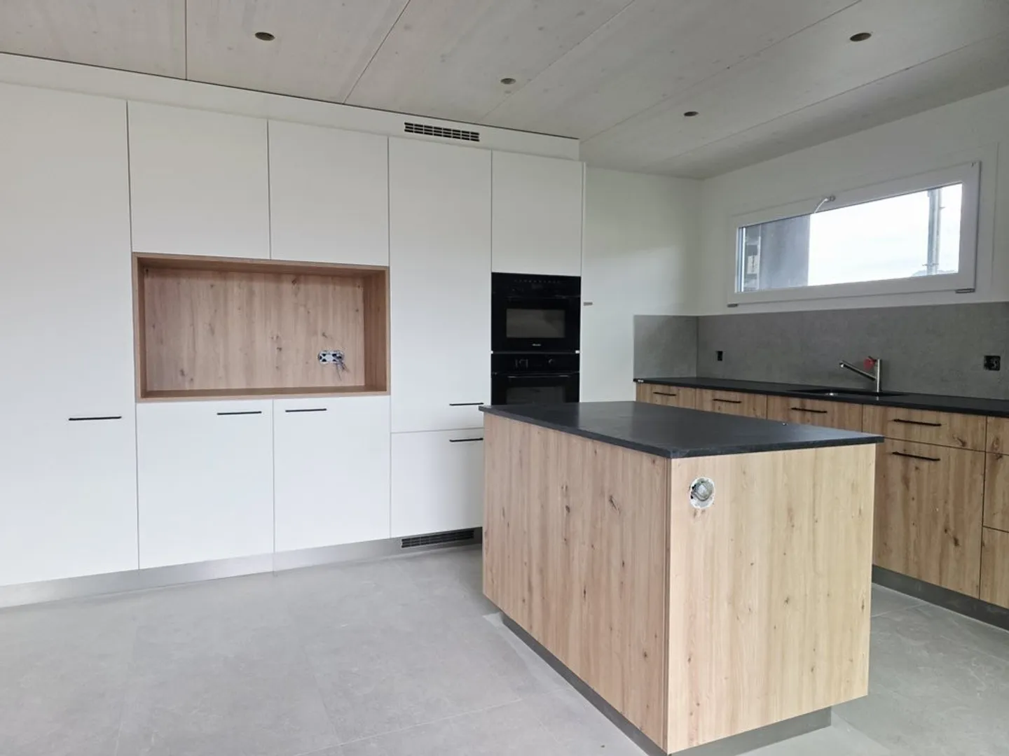 NEW 4.5-room apartment at CHF 2,550.- including charges/electricity. - Photo 6 of 6
