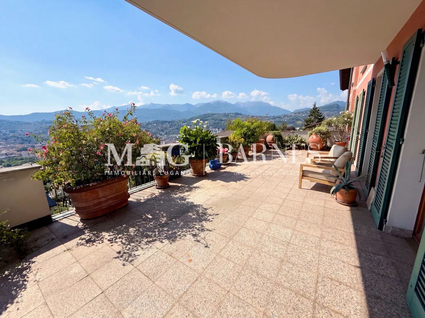 Charmante Wohnung mit Terrasse - Foto 3 von 10
