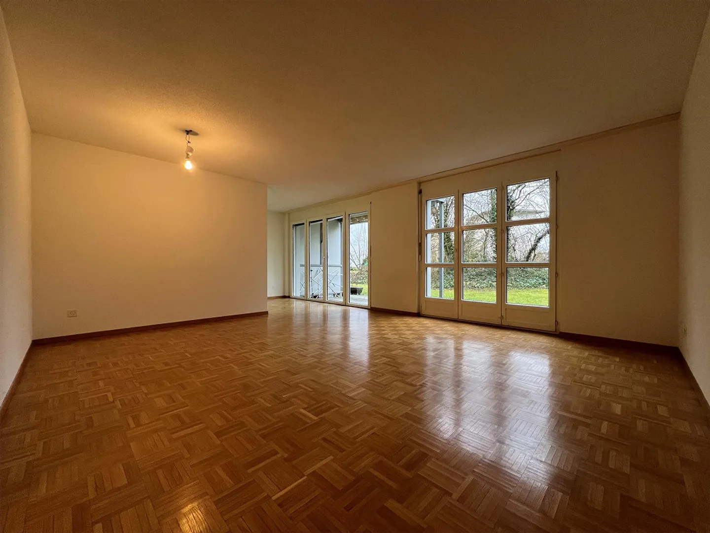 Appartamento moderno con terrazza - Foto 3 di 8