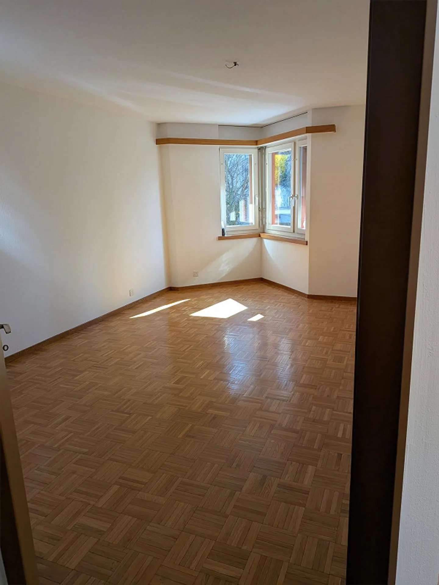 Tranquillo appartamento soleggiato di 2.5 locali - Foto 4 di 5