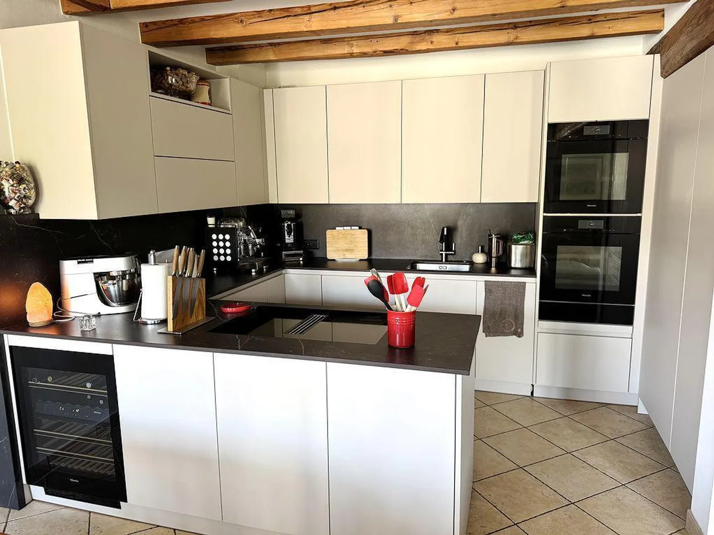 Raro - Magnifico appartamento di 4,5 locali con terrazza e giardino nella città vecchia - Foto 8 di 13