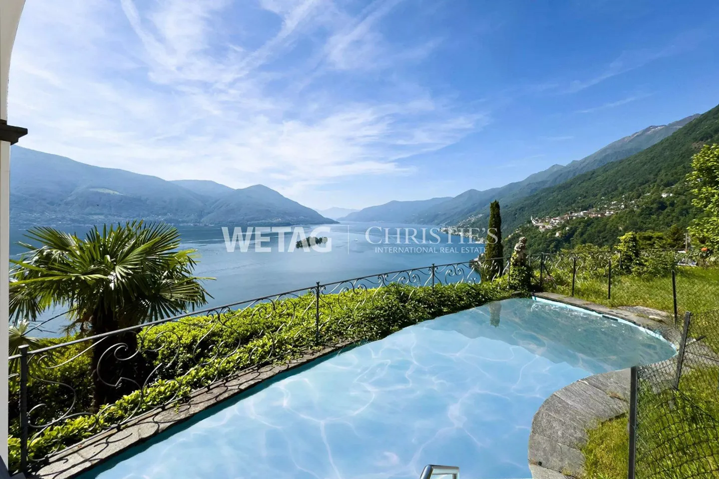 Mediterranean Villa with Large Garden, Outdoor Pool & Panoramic Views for Sale in Ronco sopra Ascona - Photo 1 of 13