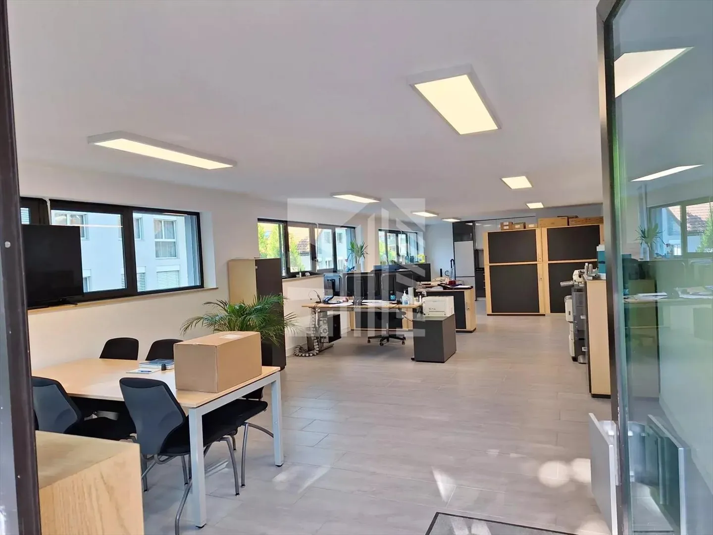 Locale moderno di 70 m² con cucina attrezzata e parcheggio - Foto 1 di 7