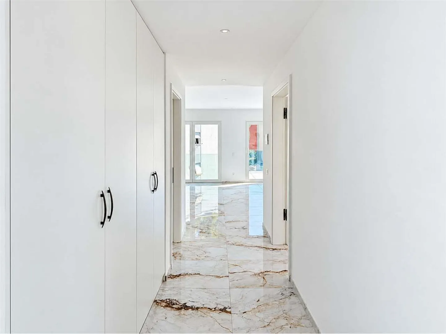 Appartement moderne de 3,5 pièces à louer dans un quartier résidentiel - Photo 8 sur 8
