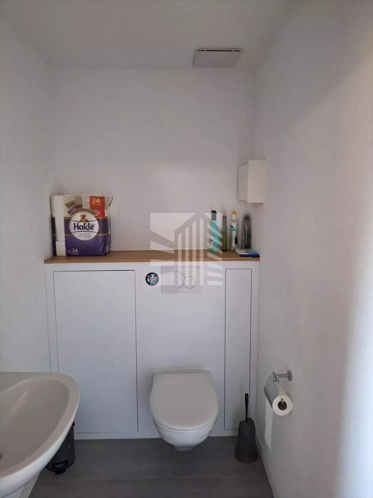 Locale moderno di 70 m² con cucina attrezzata e parcheggio - Foto 7 di 7