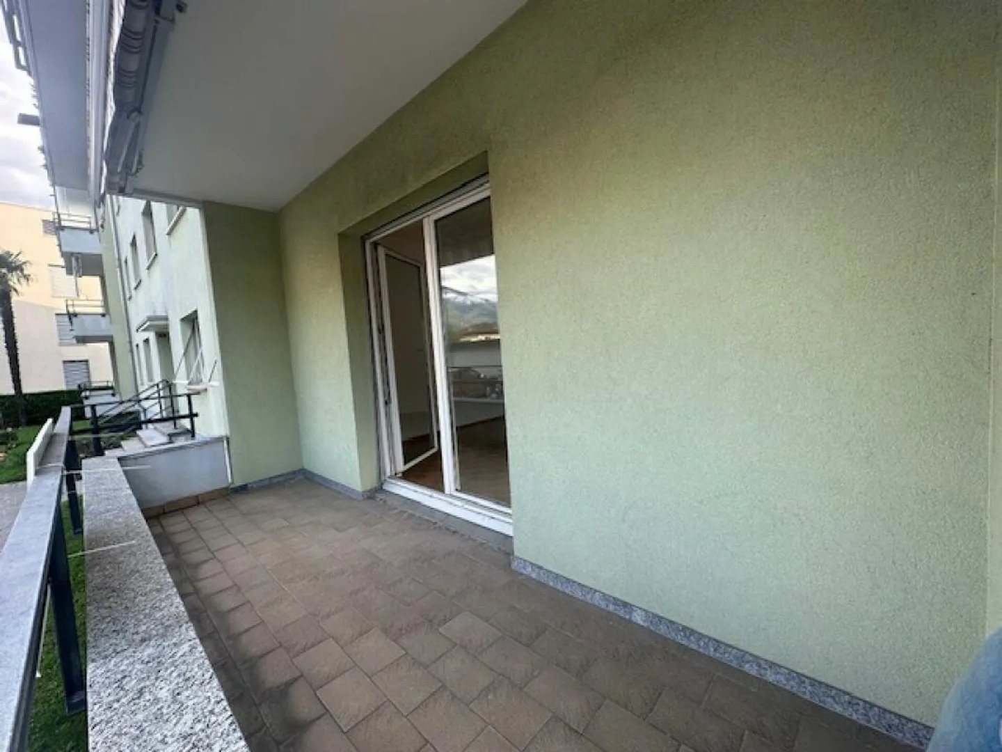 Ampio appartamento di 3,5 locali al piano terra - Foto 6 di 11