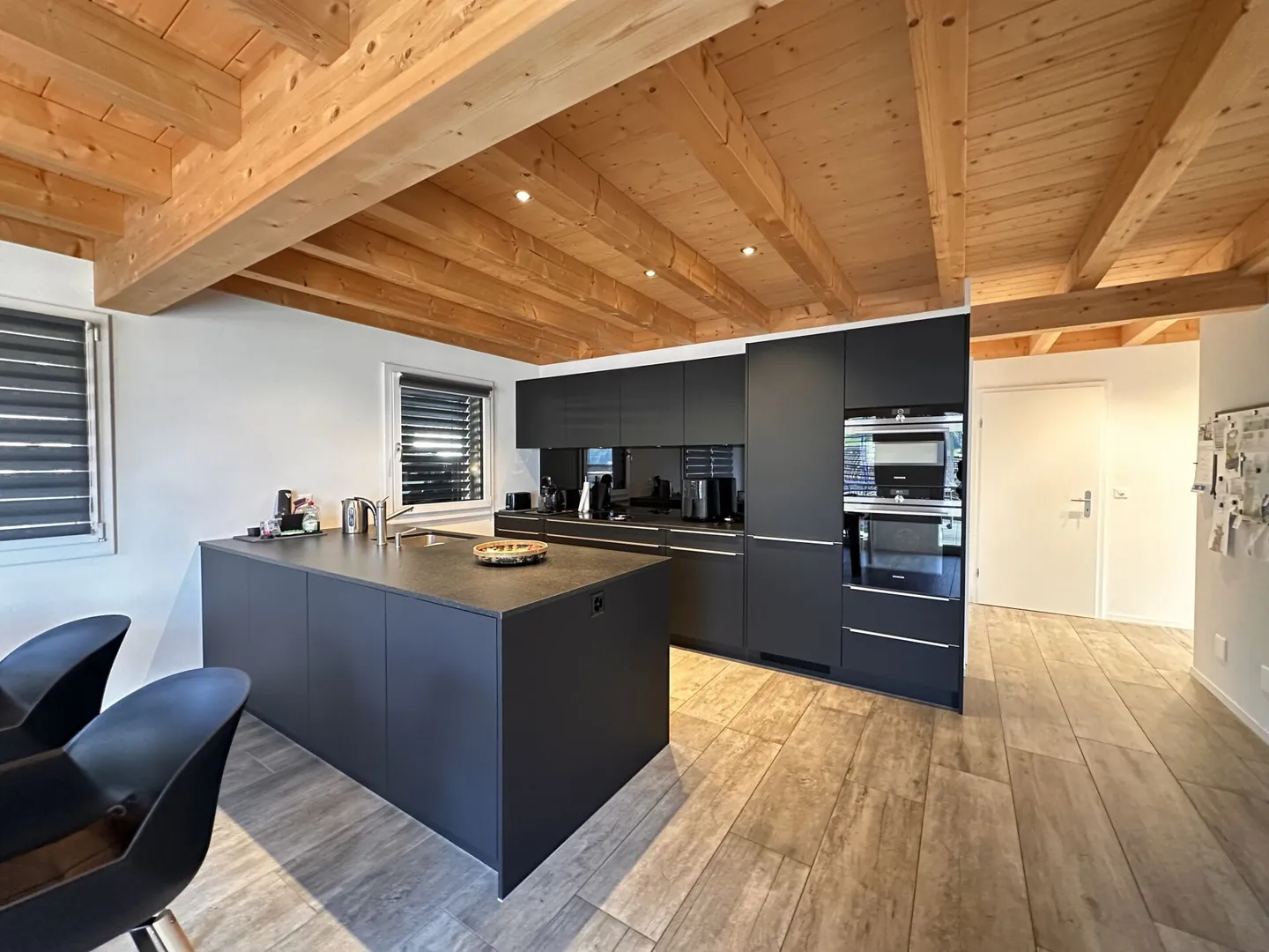 5½-Room Single-Family House with Top Expansion in Wonderful Location - Photo 2 of 11