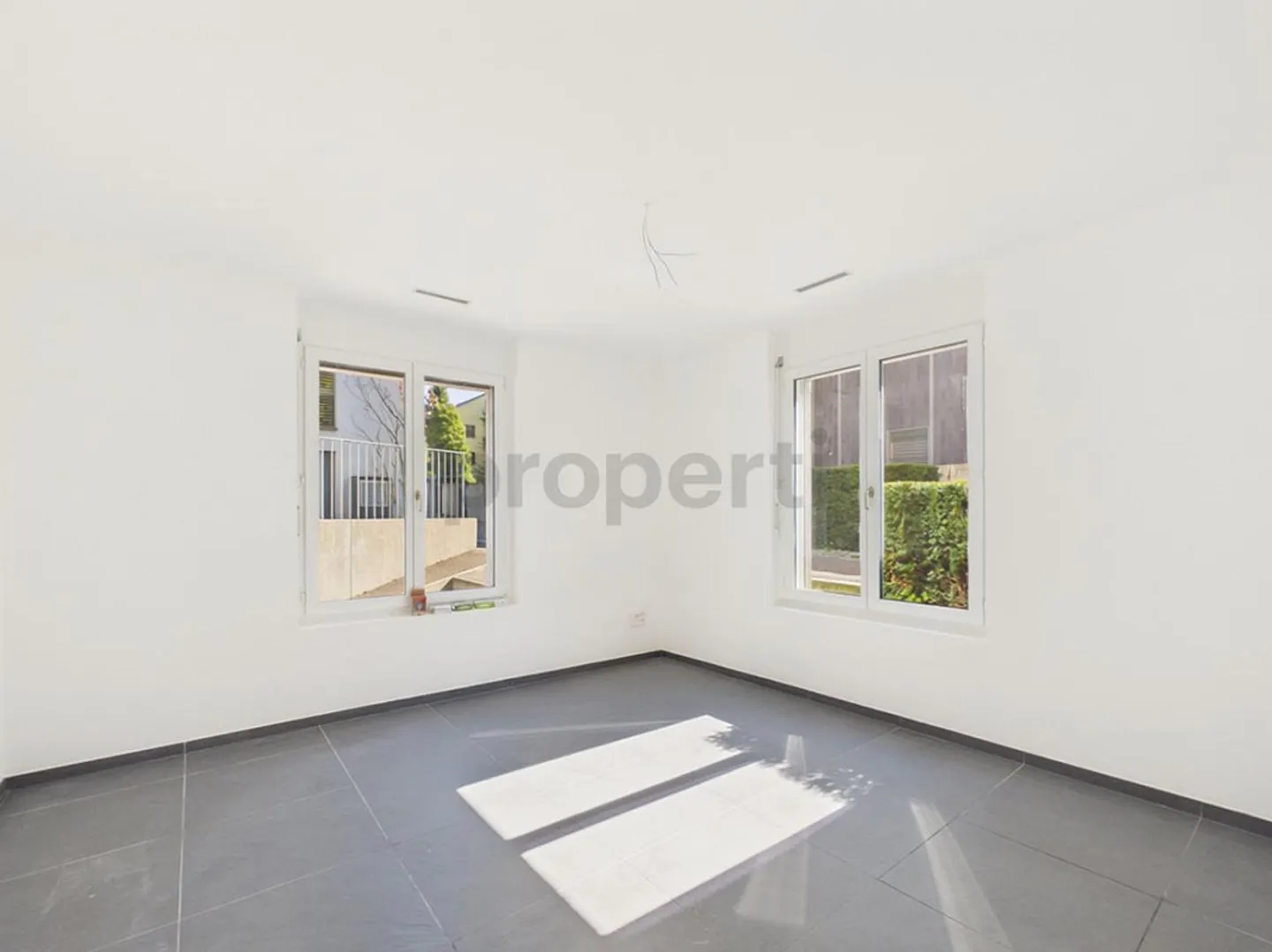 Condominio di 5,5 stanze recentemente ristrutturato con ascensore, Opfikon - Foto 9 di 16