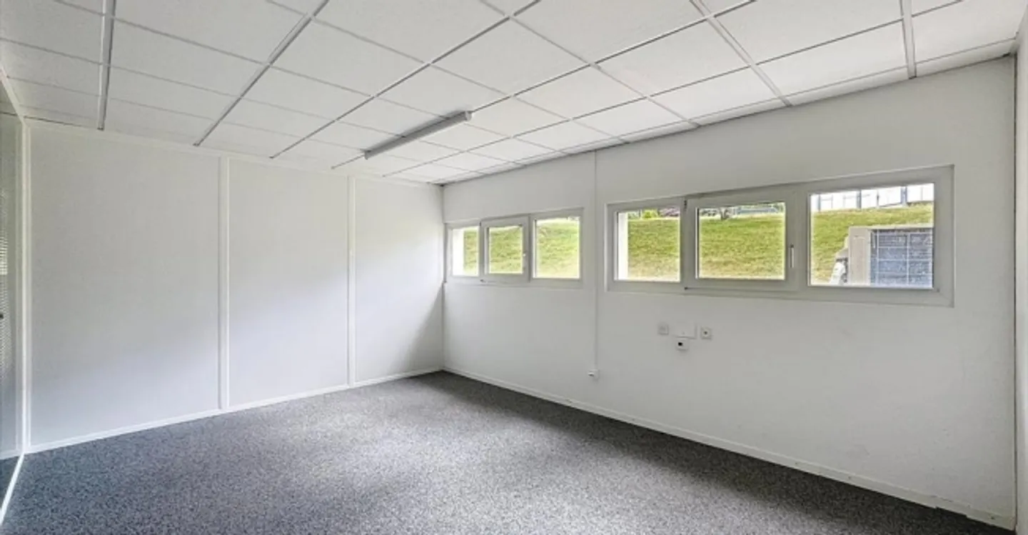 Office space for rent - Photo 4 of 7