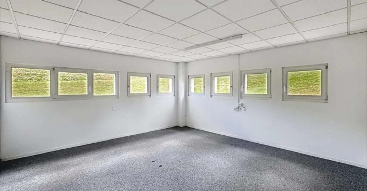Office space for rent - Photo 6 of 7