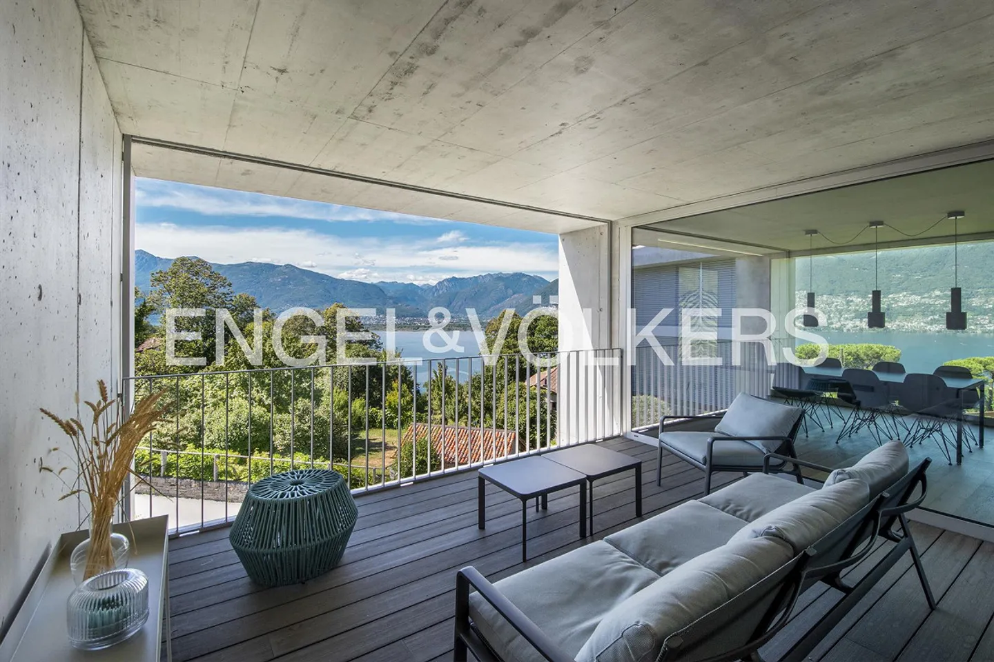 PURE SEEVIEW: living in a luxurious environment (19) - Photo 1 of 12