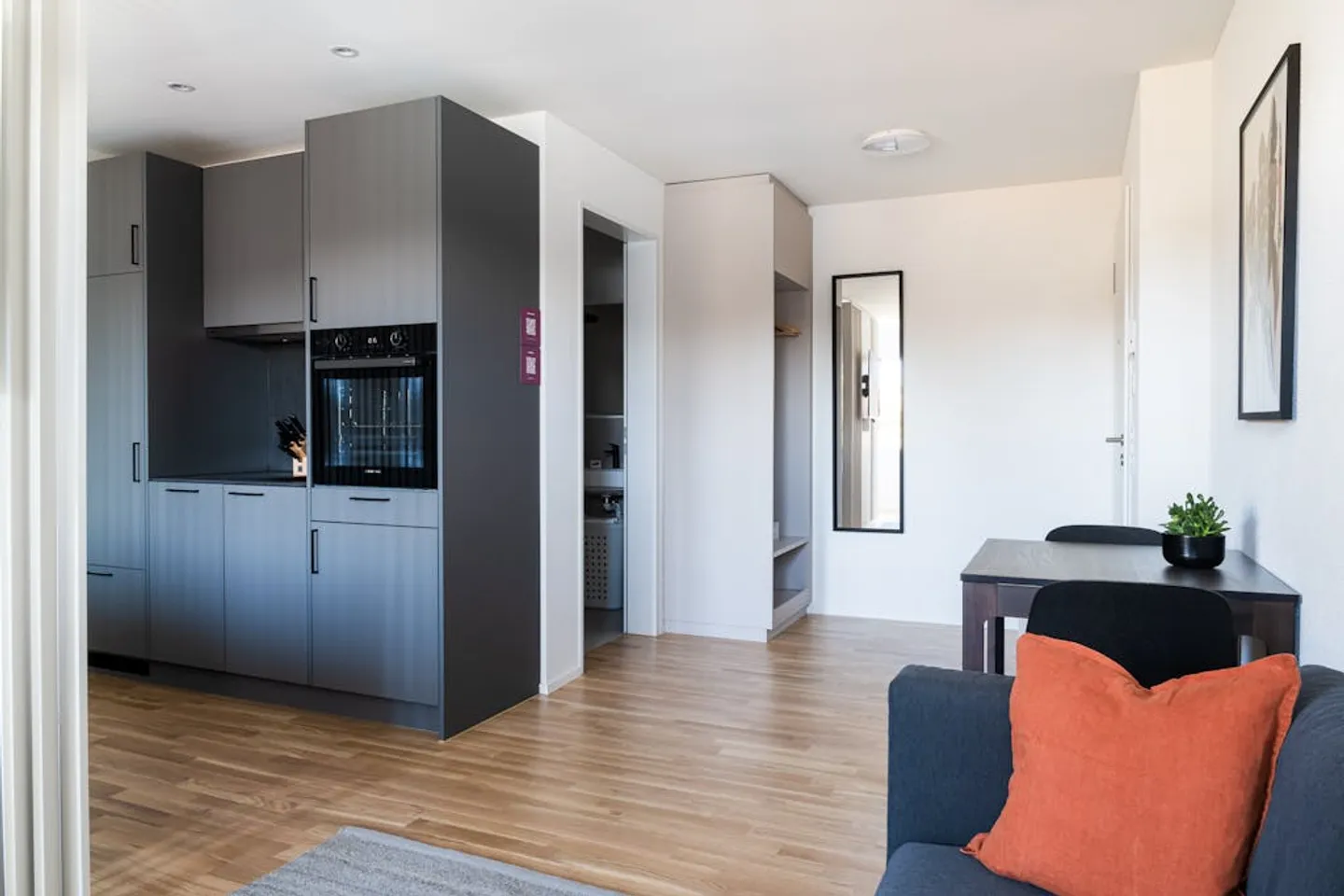 1.5 Zimmerwohnung - modernes Studio mitten in Basel - Foto 7 von 8