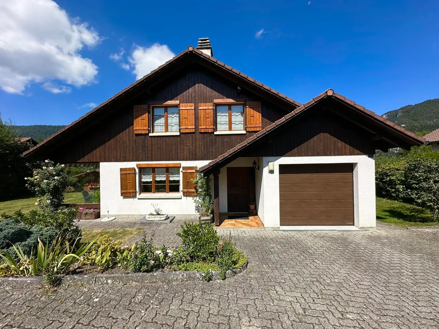 Magnifica casa familiare - Foto 1 di 24