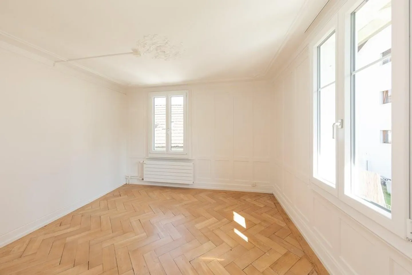 Appartement élégant avec stuc - Photo 3 sur 11
