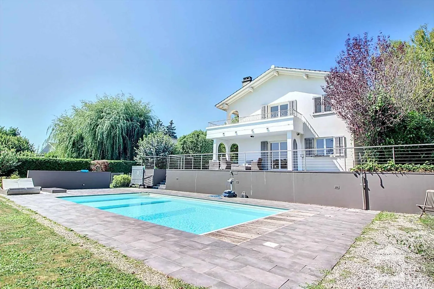 Villa 6 Zimmer - Foto 1 von 13