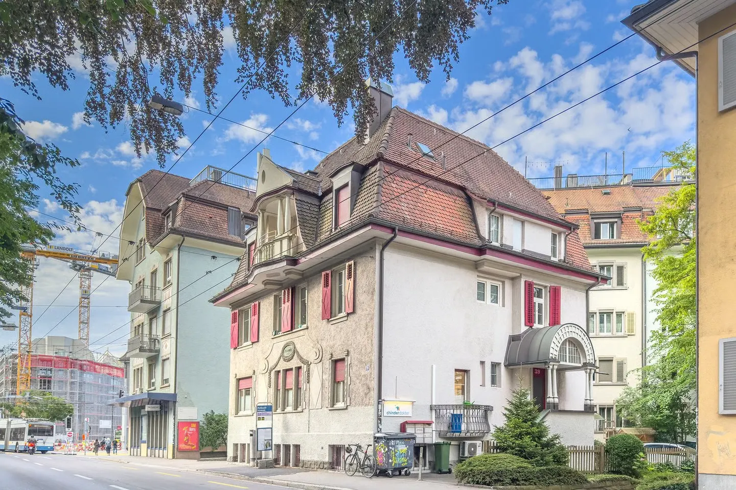 Old building charm meets yield - Residential and commercial building in top location - Photo 1 of 15