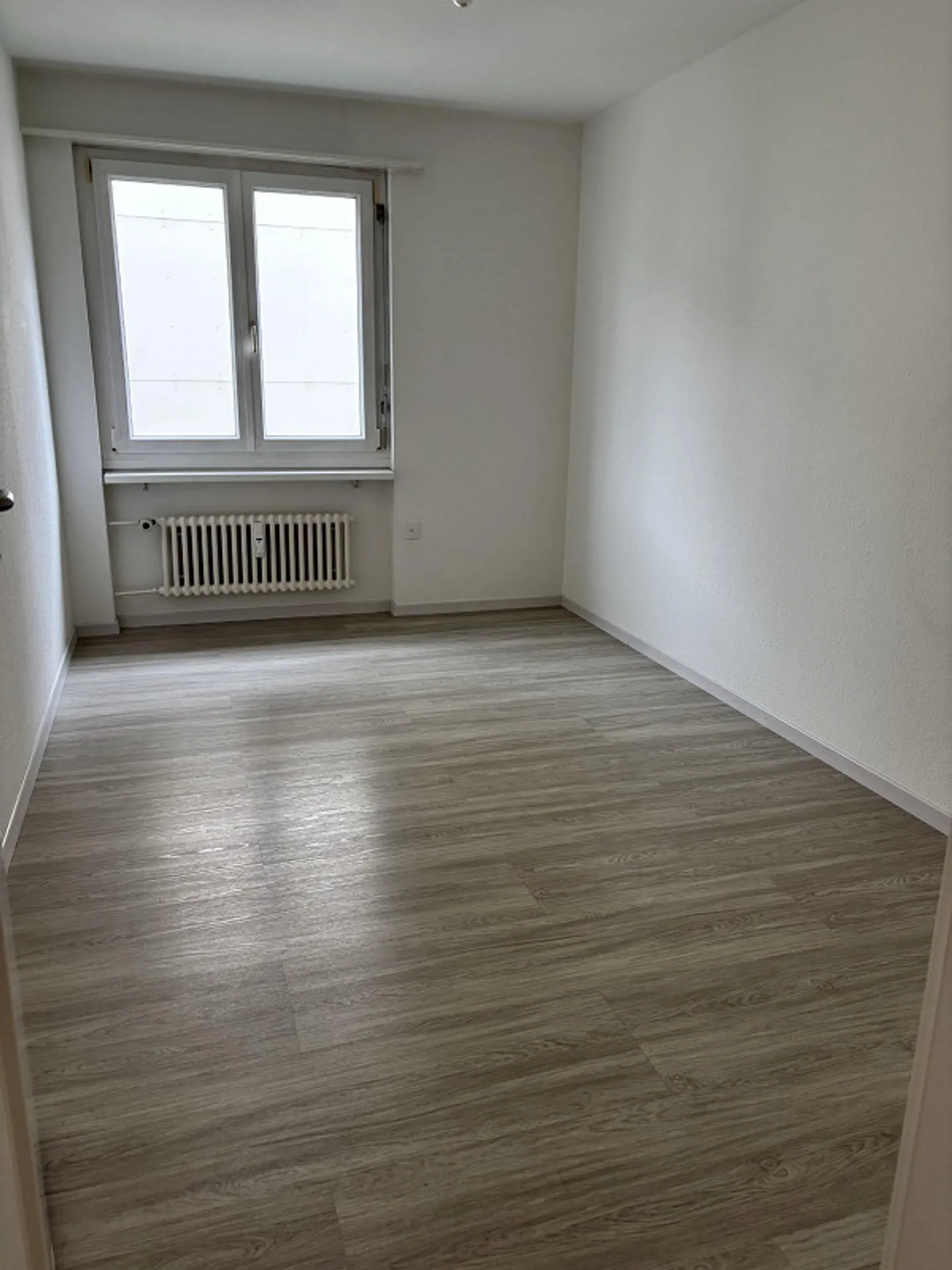 Appartamento 3.5 locali in posizione centrale a Ormalingen - Foto 4 di 13